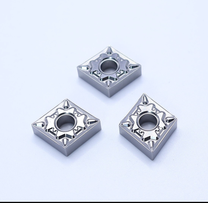 Inserti di tornitura esterna per tornitura CNC HRA92.5 Durezza CNMG120404-FQ Inserti di carburo non rivestiti