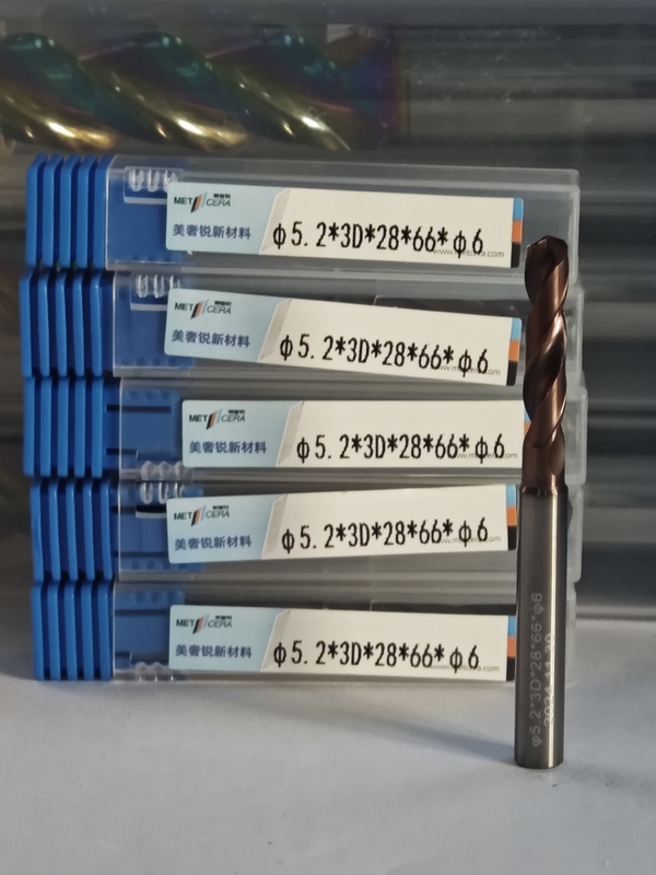 Foratura a carburo solido 3D / 5D rivestita con refrigerante esterno G φ5.2 x 3D x 28 x 66 x φ6mm Strumento di taglio