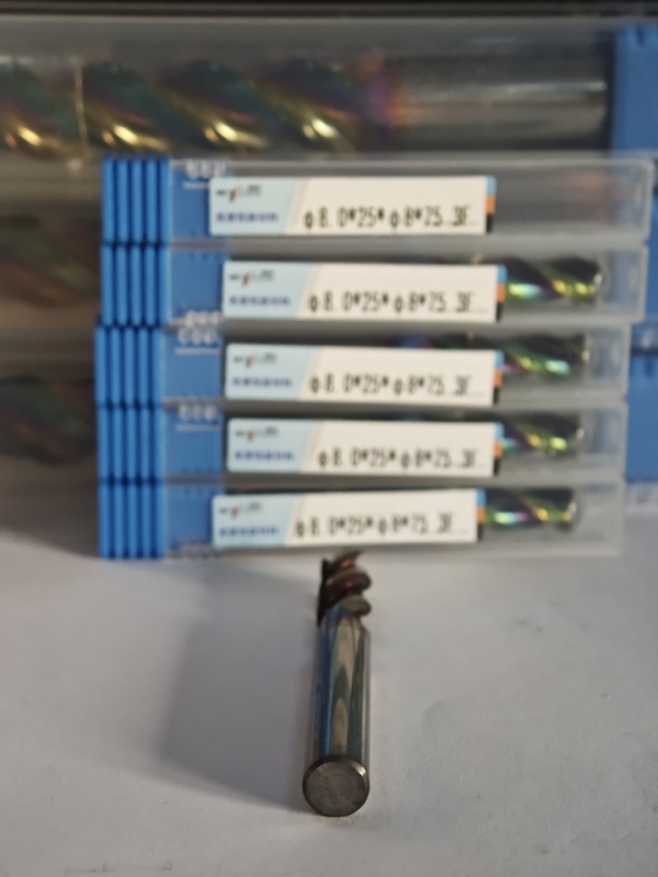 MAE PLUS Φ8.0x25x8Dx75mm 3 Flutes End Mill per la lavorazione di metalli non ferrosi
