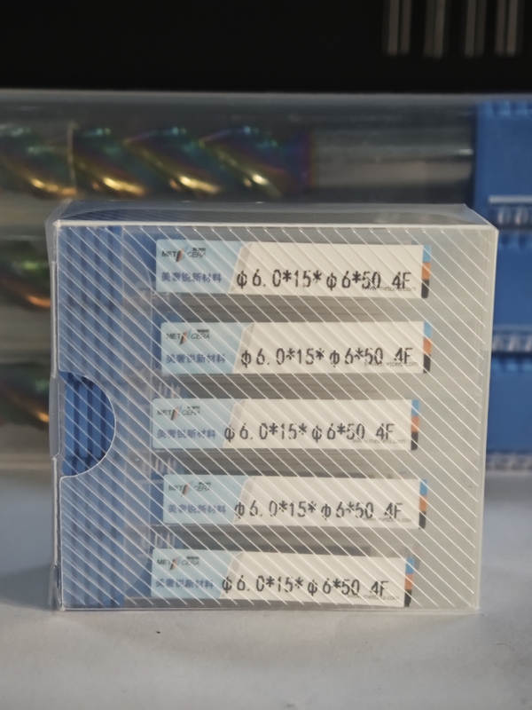 MPE4 HRC55-HRC60 Trituratore di carburo solido 4 Trituratore a finitura piatta a flauto Trituratore CNC φ6.0 x 15 x φ6 x 50mm Rivestimento AlCr Rivestimento