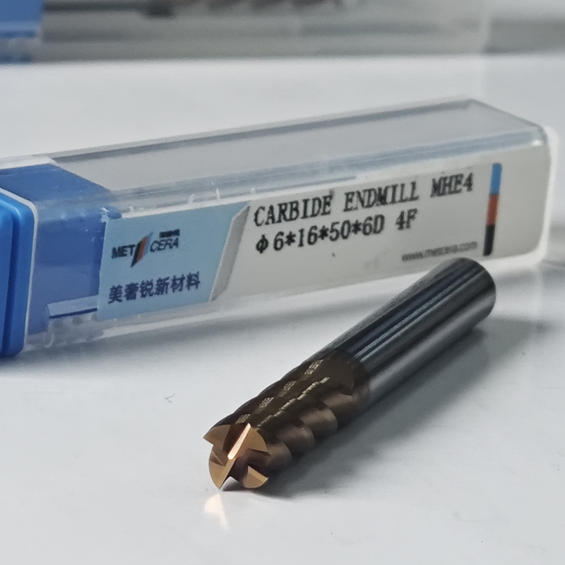Durezza Tagliatrice di fresatura a quattro bordi a piano 6 mm Rivestimento di lavorazione grezza TiAlSi Rivestimento HRC55-60 φ6.0x16x6Dx50mm