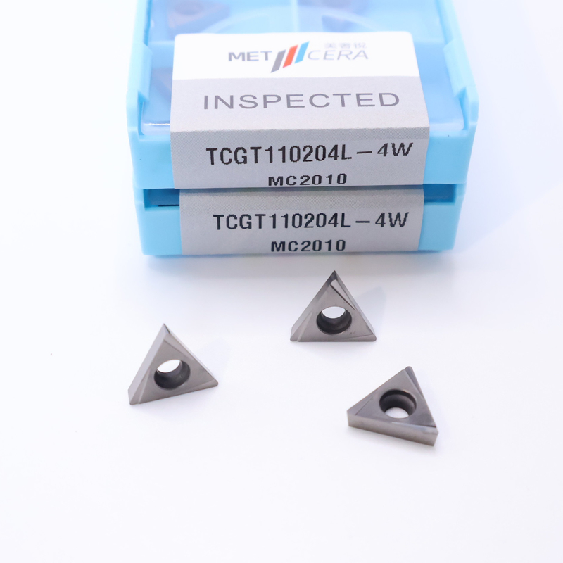 Inserti di finitura del pezzo di lavoro in acciaio a bassa lega in chip breaker da 4W con inserti di tornitura CNC TCGT11 Cermet