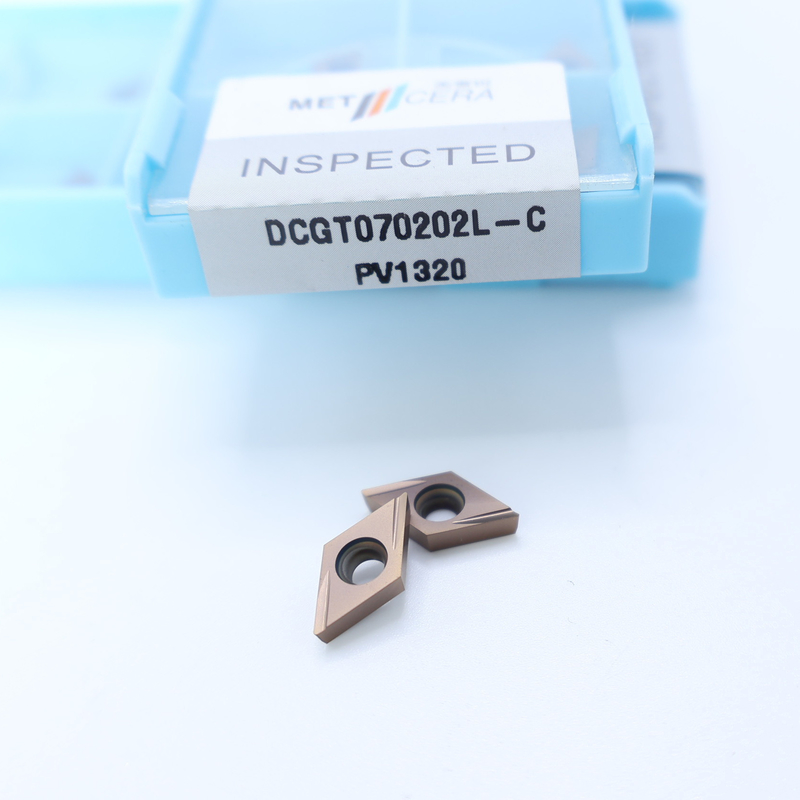 Inserti di tornitura CNC di Cermet DCGT07 DCGT11 C Finish Chip Breaker Materiale metallico Alta resistenza all'usura