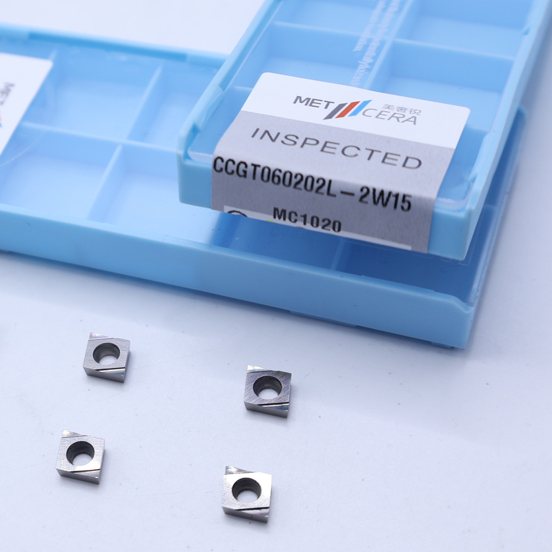 Inserti di tornitura CNC di Cermet CCGT06 con 2W15 chip breaker di finitura affilata per la lavorazione di acciaio / metallo / lega