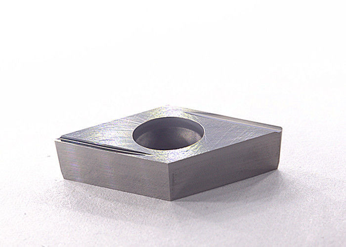 Dispositivi di inserimento di cermetti di colore grigio per macchine a tornio ad alte temperature DNGG1504